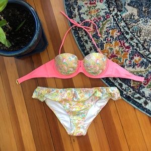 Victoria’s Secret matching bikini